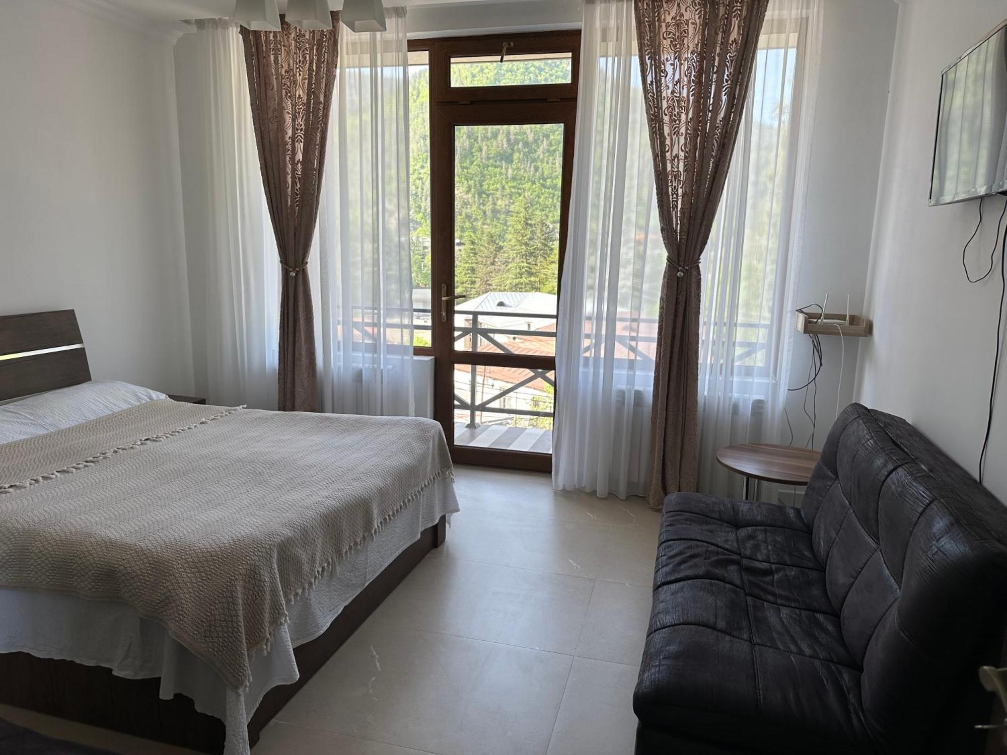 Guest House Nana Borjomi Dış mekan fotoğraf